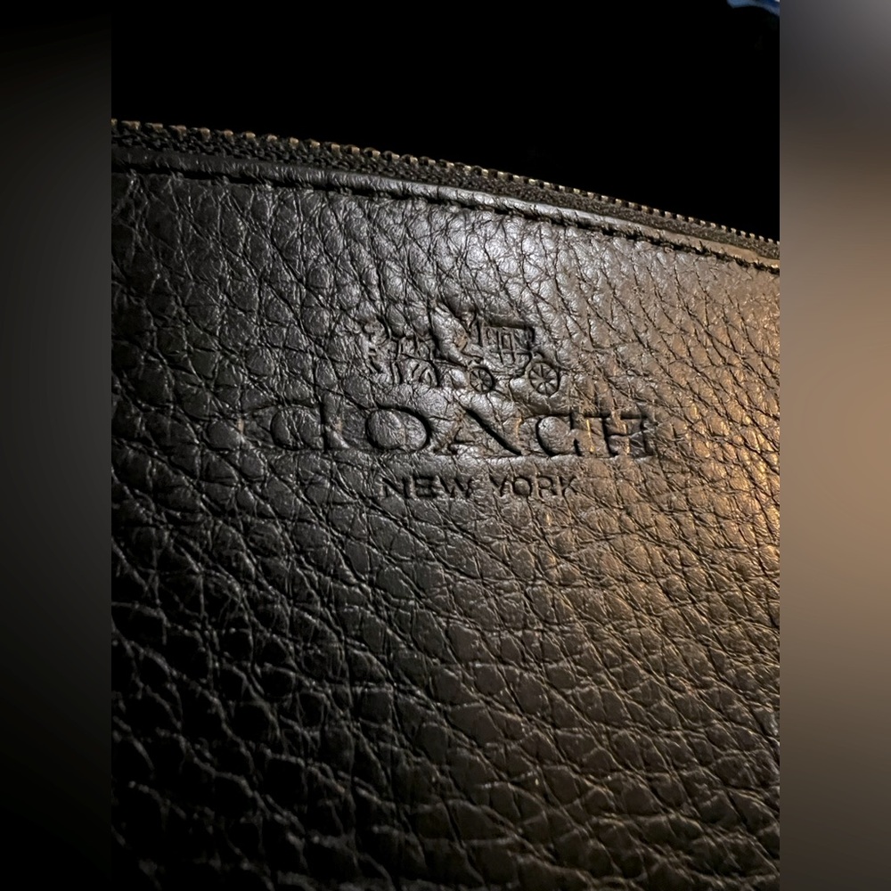 COACH Women’s Black Pebbled Leather Wallet double zipper